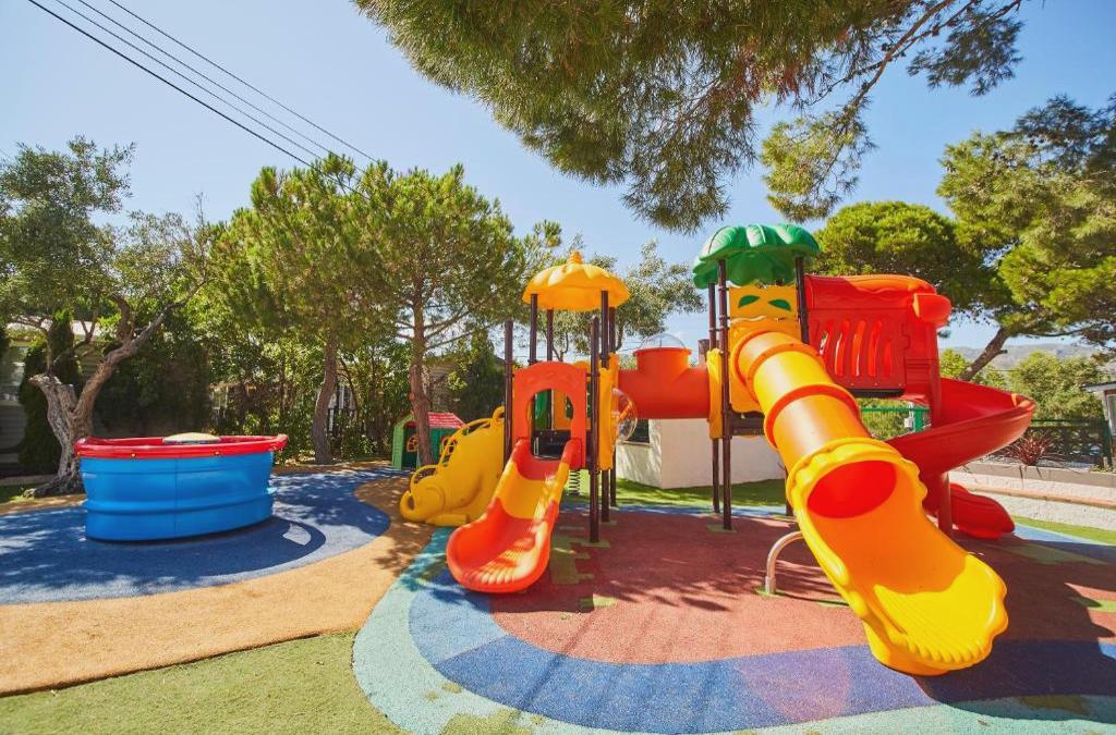 ¡ÚLTIMA HORA! Resort en primera línea de playa cerca de l'Hospitalet de l'Infant (Costa Dorada)