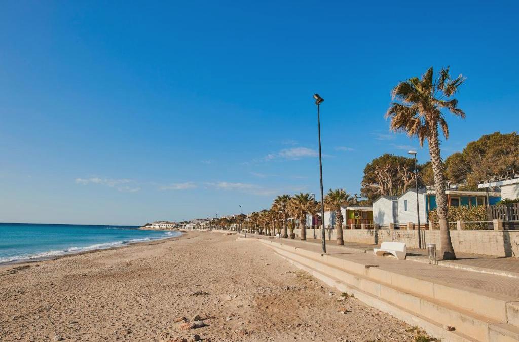 ¡ÚLTIMA HORA! Resort en primera línea de playa cerca de l'Hospitalet de l'Infant (Costa Dorada) - Alannia Costa Dorada
