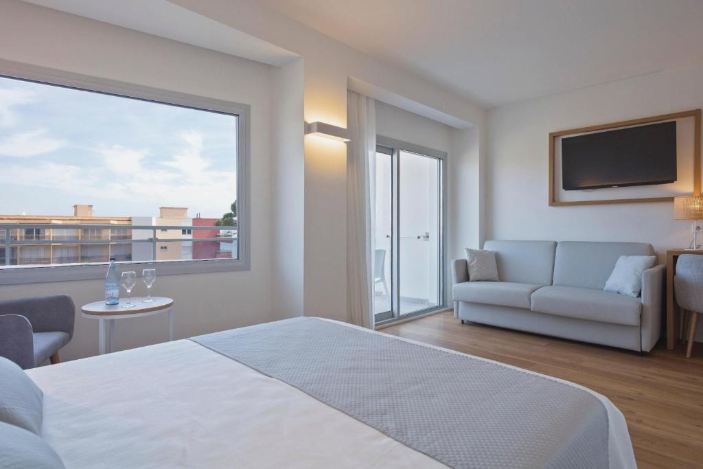 1ª línea de playa en Hotel 4* en la Pineda - Hotel Best Terramarina