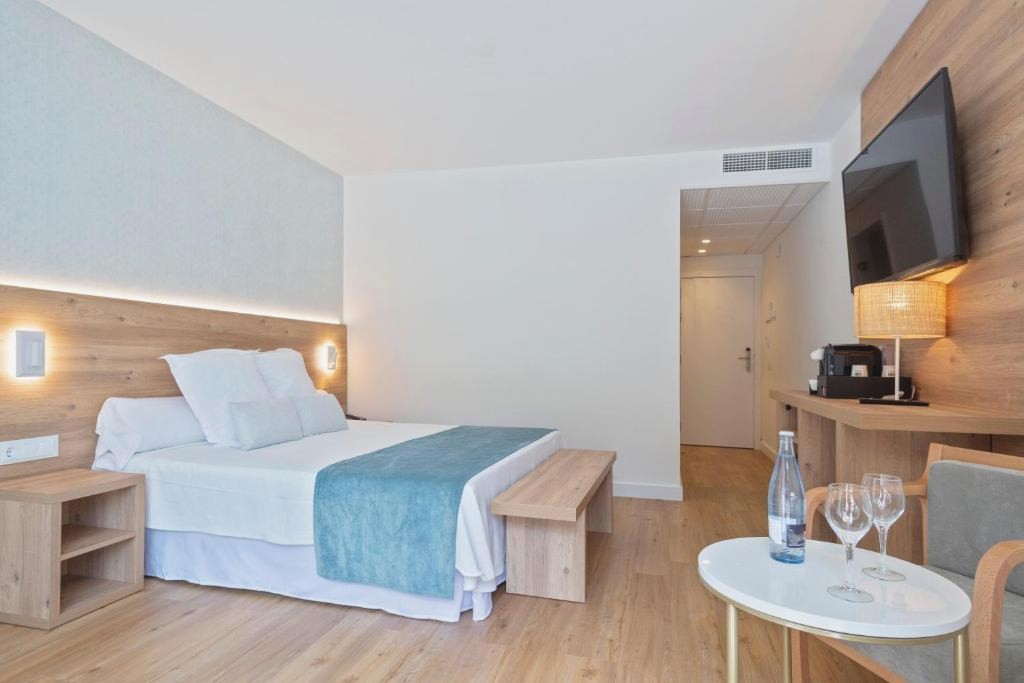 1ª línea de playa en Hotel 4* en la Pineda - Hotel Best Terramarina