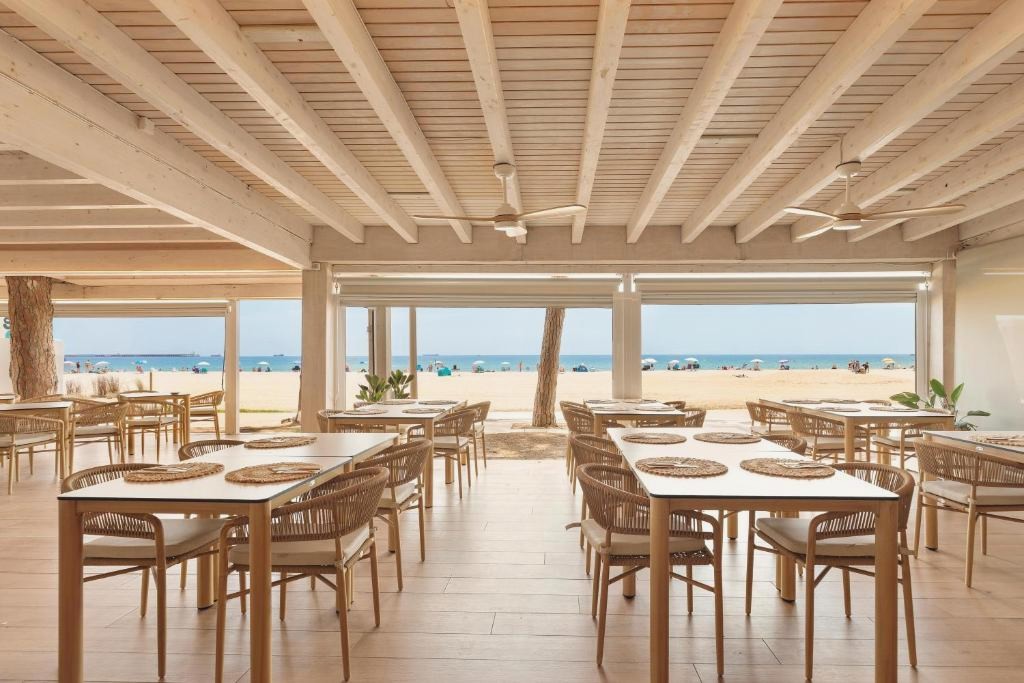 1ª línea de playa en Hotel 4* en la Pineda - Hotel Best Terramarina