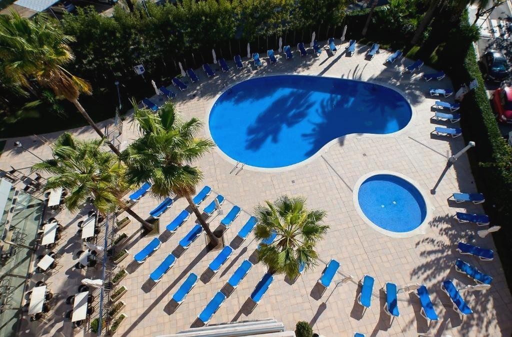 Rentalmar Pineda Suites
