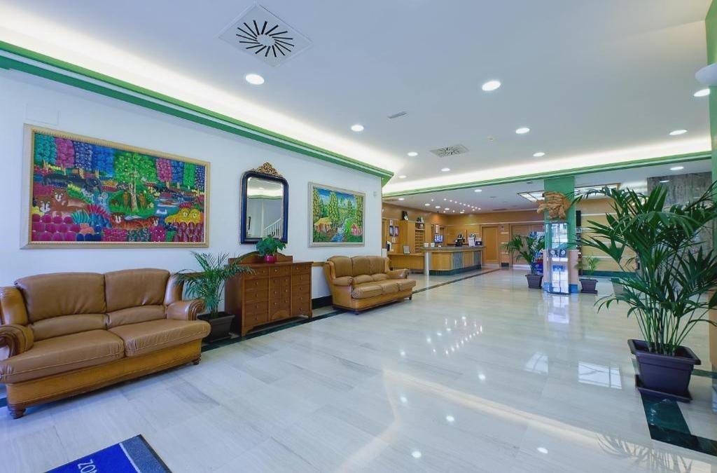 Rentalmar Pineda Suites