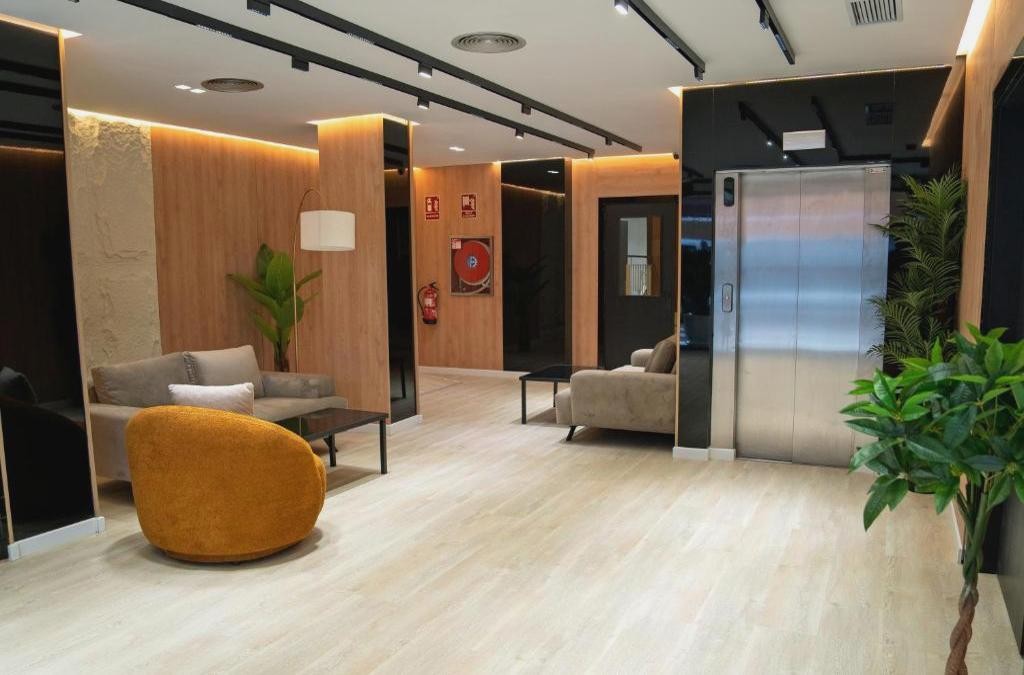 Descubre el lado más chic de Lloret: suites con estilo