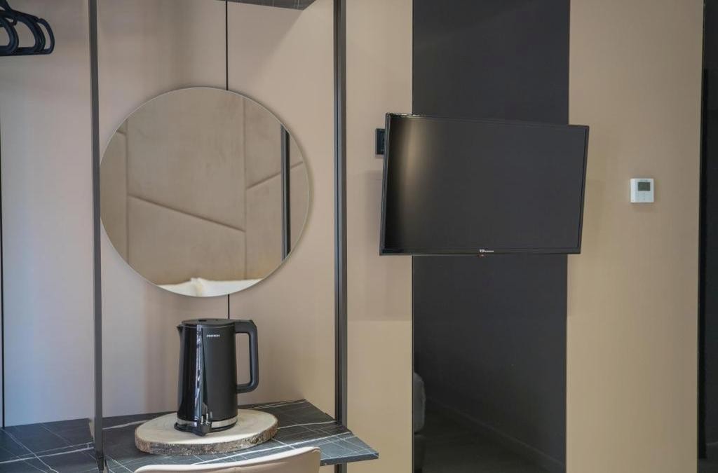 Descubre el lado más chic de Lloret: suites con estilo - Hotel Mefolinkel Suits