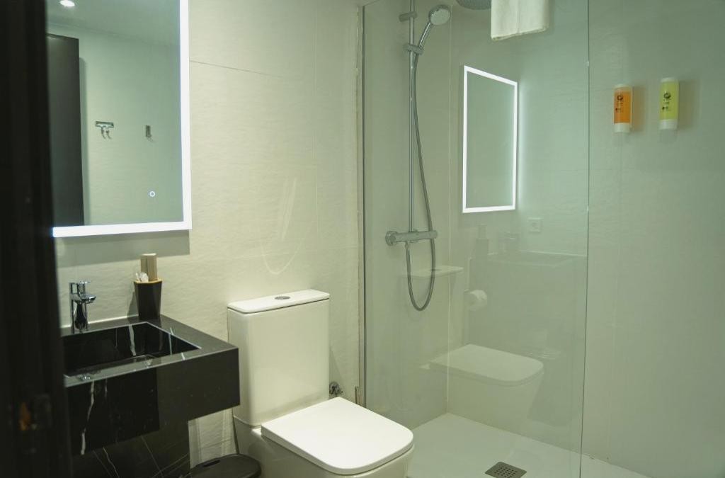 Descubre el lado más chic de Lloret: suites con estilo - Hotel Mefolinkel Suits