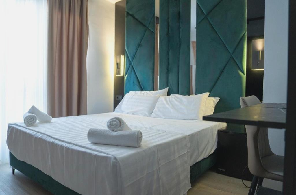 Descubre el lado más chic de Lloret: suites con estilo - Hotel Mefolinkel Suits