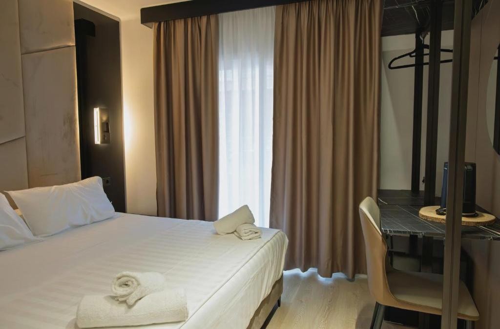 Descubre el lado más chic de Lloret: suites con estilo - Hotel Mefolinkel Suits