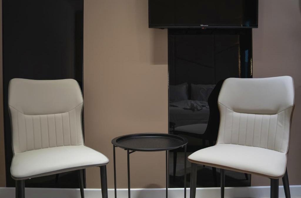 Descubre el lado más chic de Lloret: suites con estilo - Hotel Mefolinkel Suits