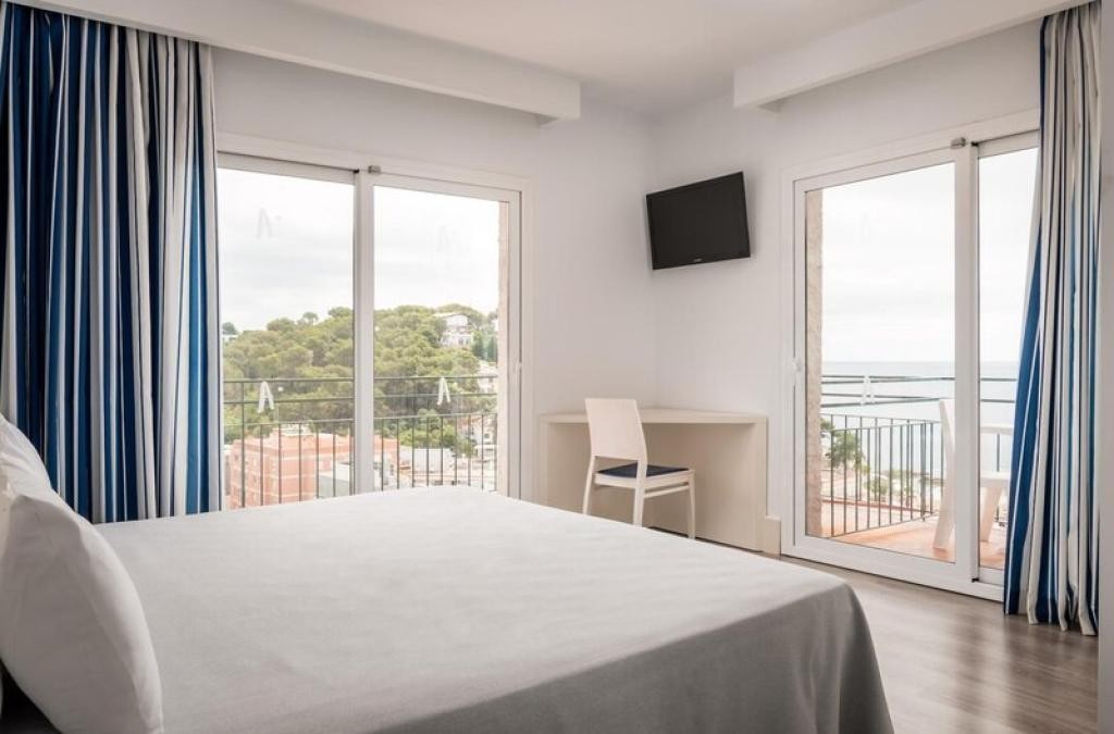 ¡El destino que nunca falla! Lloret de Mar en hotel 4*