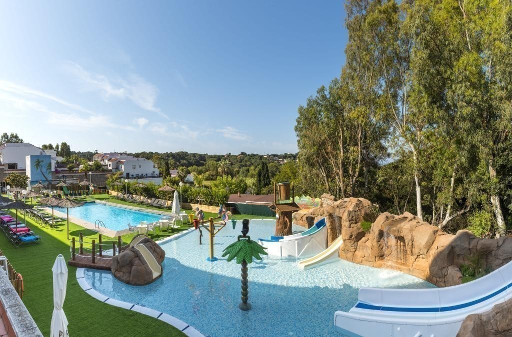 Relaxez-vous à Lloret de Mar dans des appartements avec petits déjeuners