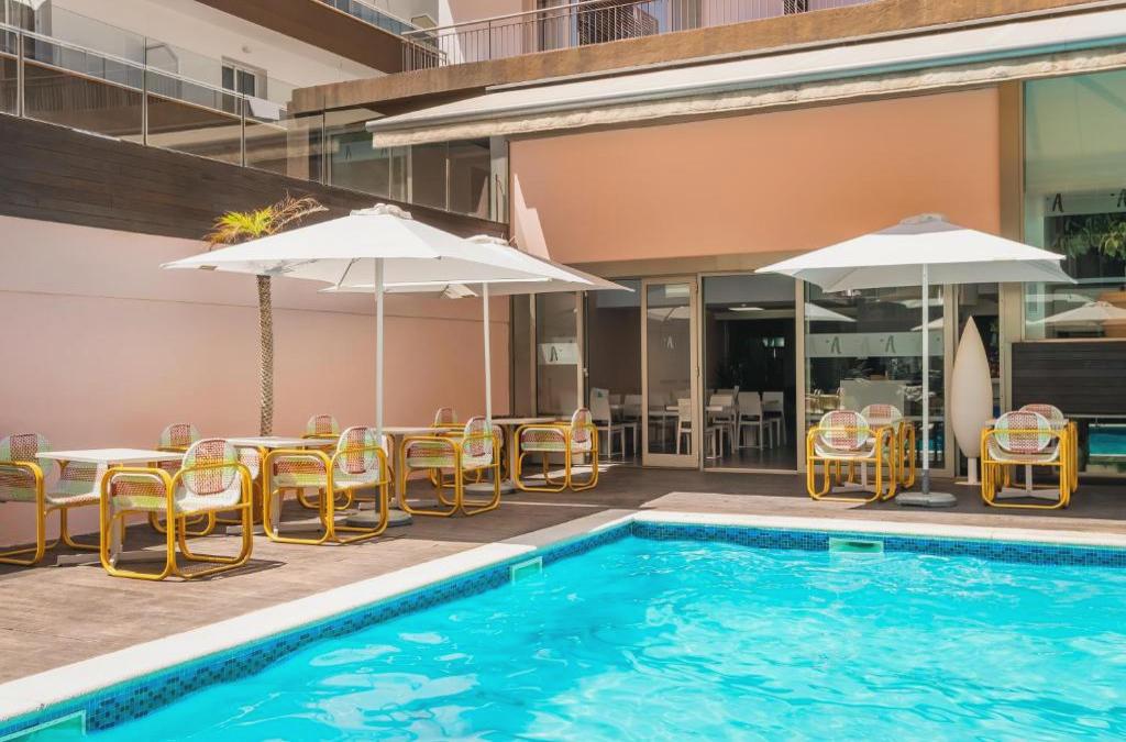 Relax at this Adult-Recommended Hotel