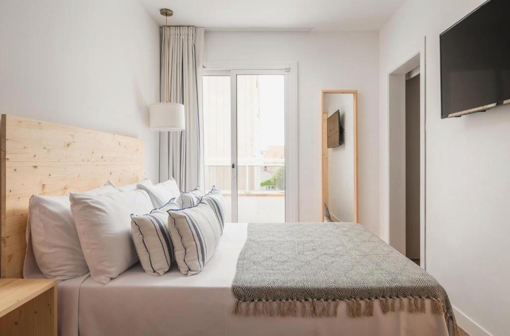 ¡Adults Recommended! Verano en Lloret de Mar con hotel 4* - The Place Mariner by ALEGRIA (Adults Only)
