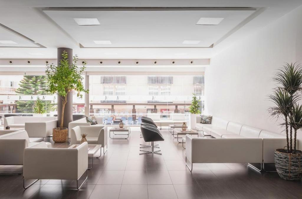 ¡Adults Recommended! Verano en Lloret de Mar con hotel 4* - The Place Mariner by ALEGRIA (Adults Only)