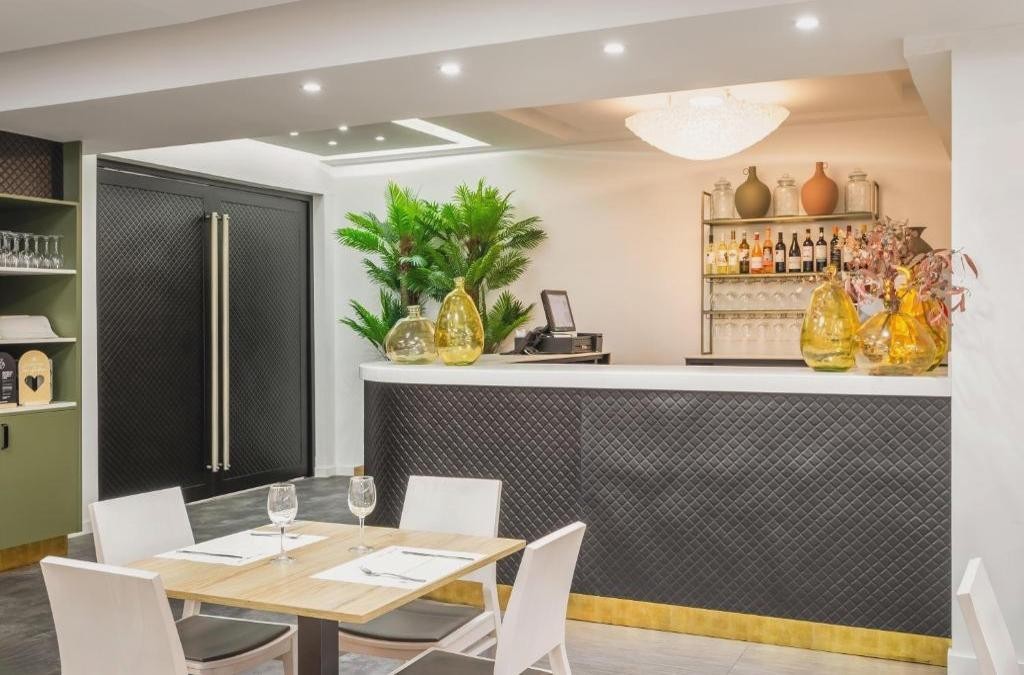 ¡Adults Recommended! Verano en Lloret de Mar con hotel 4* - The Place Mariner by ALEGRIA (Adults Only)