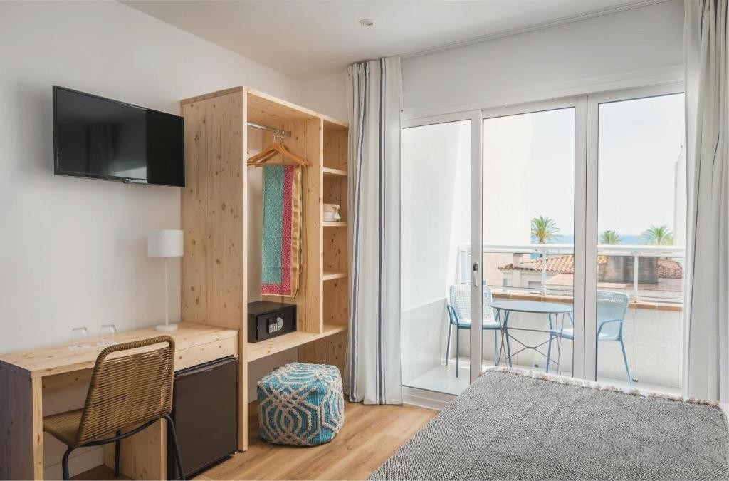 ¡Adults Recommended! Verano en Lloret de Mar con hotel 4* - The Place Mariner by ALEGRIA (Adults Only)
