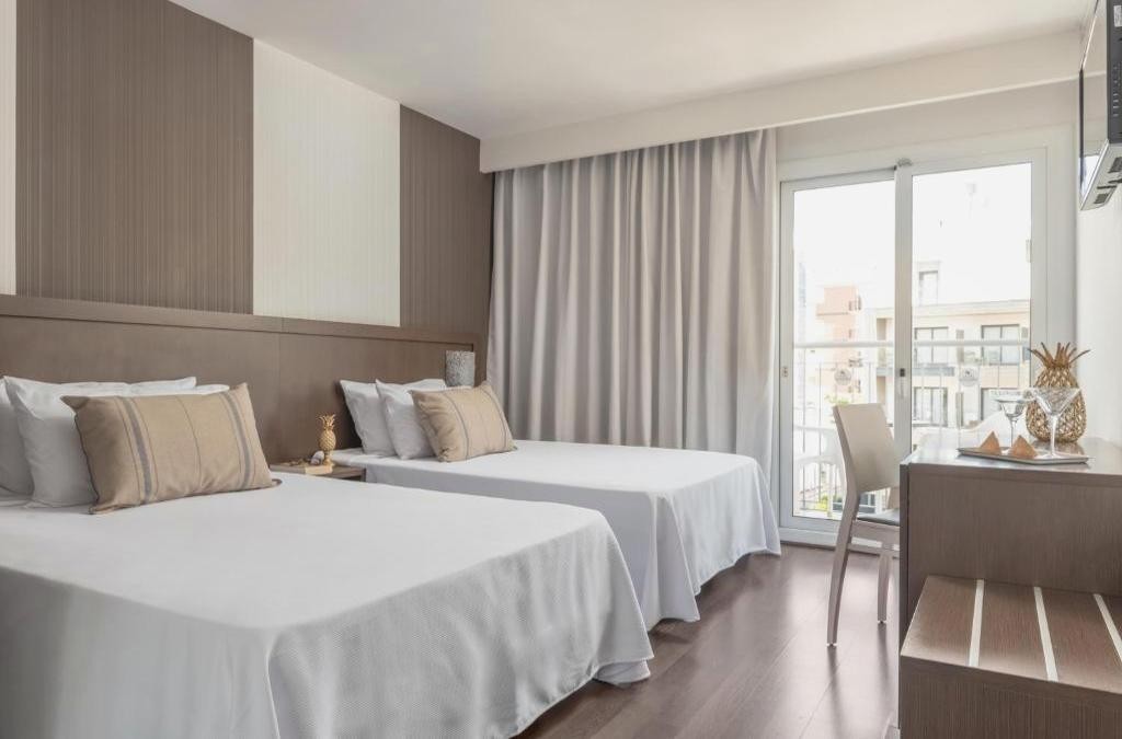 ¡Adults Recommended! Verano en Lloret de Mar con hotel 4* - The Place Mariner by ALEGRIA (Adults Only)