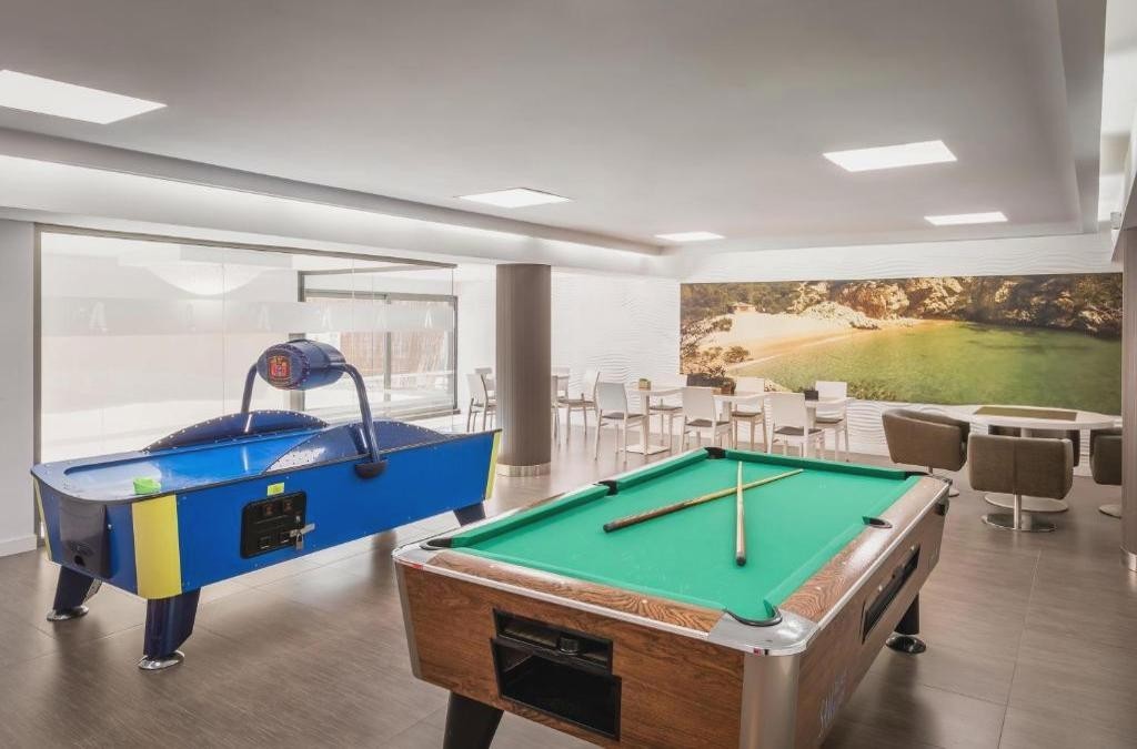 ¡Adults Recommended! Verano en Lloret de Mar con hotel 4* - The Place Mariner by ALEGRIA (Adults Only)