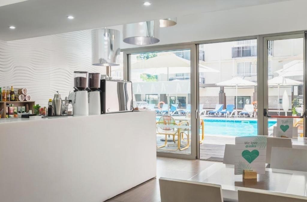 ¡Adults Recommended! Verano en Lloret de Mar con hotel 4* - The Place Mariner by ALEGRIA (Adults Only)
