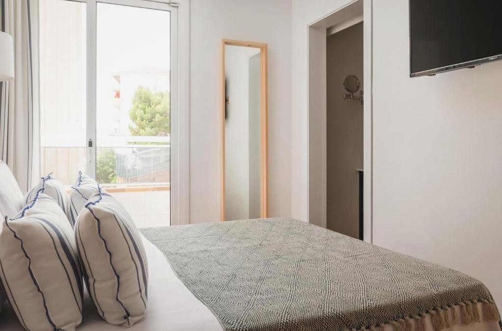 ¡Adults Recommended! Verano en Lloret de Mar con hotel 4* - The Place Mariner by ALEGRIA (Adults Only)