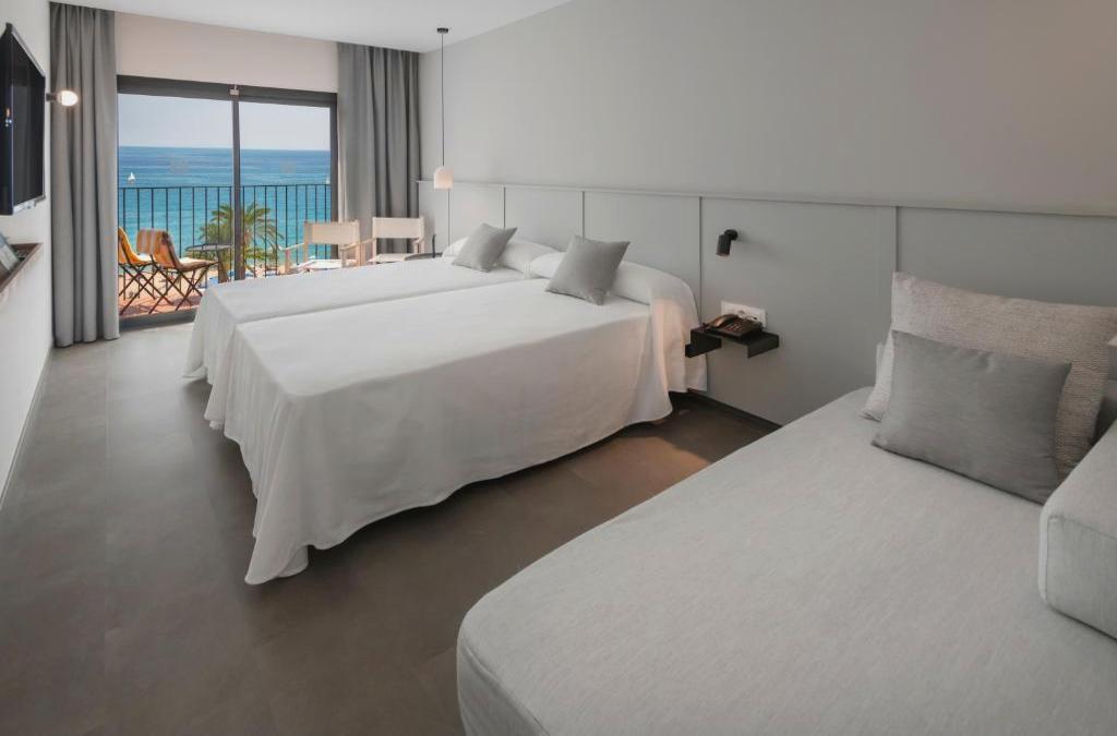 ¡Cierre de temporada! Adults Only y 4* en Lloret de Mar a pie de playa