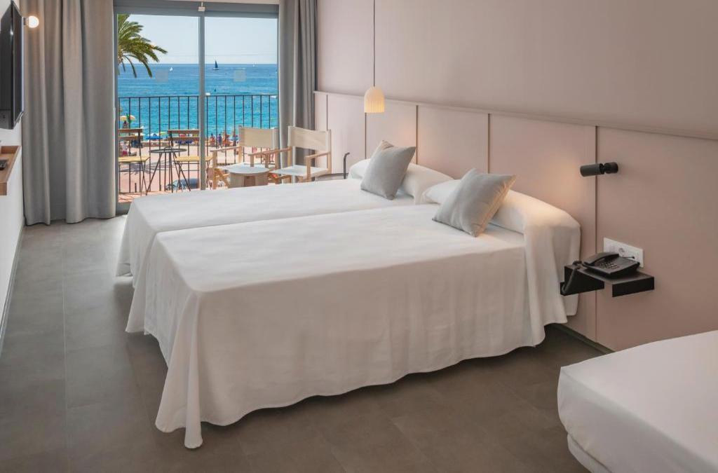 ¡Cierre de temporada! Adults Only y 4* en Lloret de Mar a pie de playa - GHT Miratge - Only Adults 18 and up