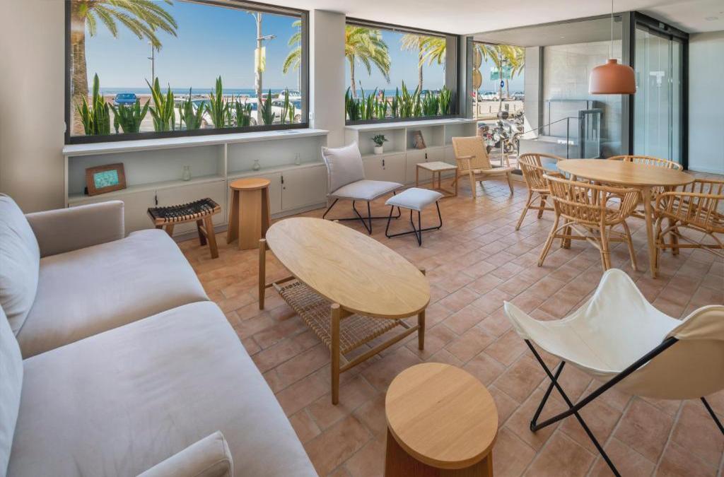 ¡Cierre de temporada! Adults Only y 4* en Lloret de Mar a pie de playa