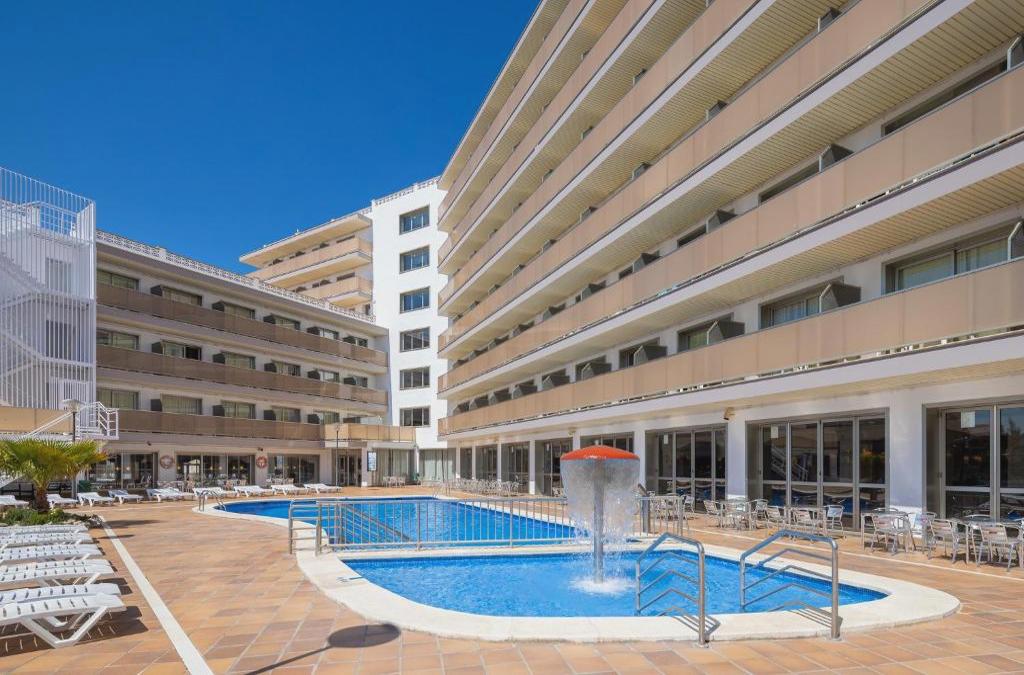 Costa Brava Bliss: 4* Stay in Lloret de Mar