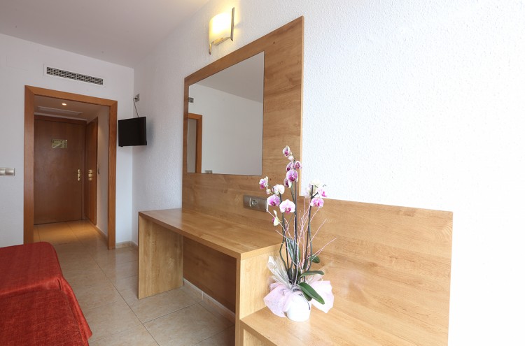 Semana Santa en Lloret de Mar en hotel 4* - Don Juan Gran Hotel - habitaciones estándar