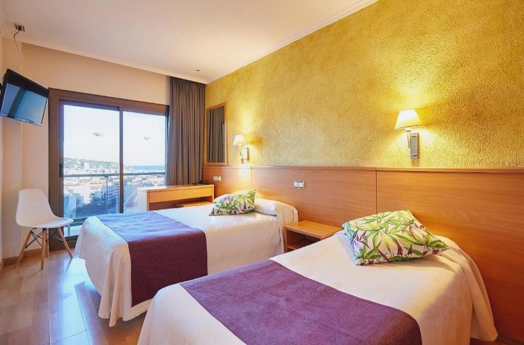 Escapada familiar en Lloret de Mar junto al Mediterráneo - Hotel Samba