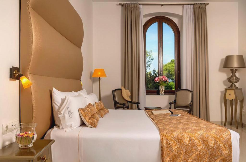 Hotel 5* en un monasterio del s. X en plena Costa Brava