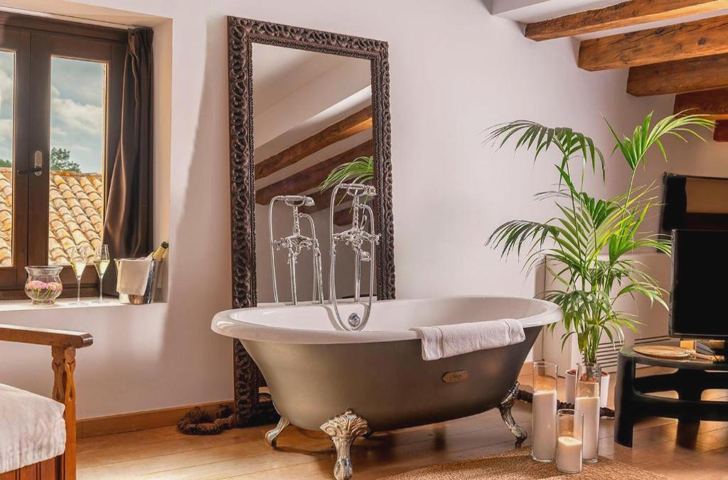 Hotel 5* en un monasterio del s. X en plena Costa Brava - Sant Pere del Bosc Hotel & Spa - Adults Recommended