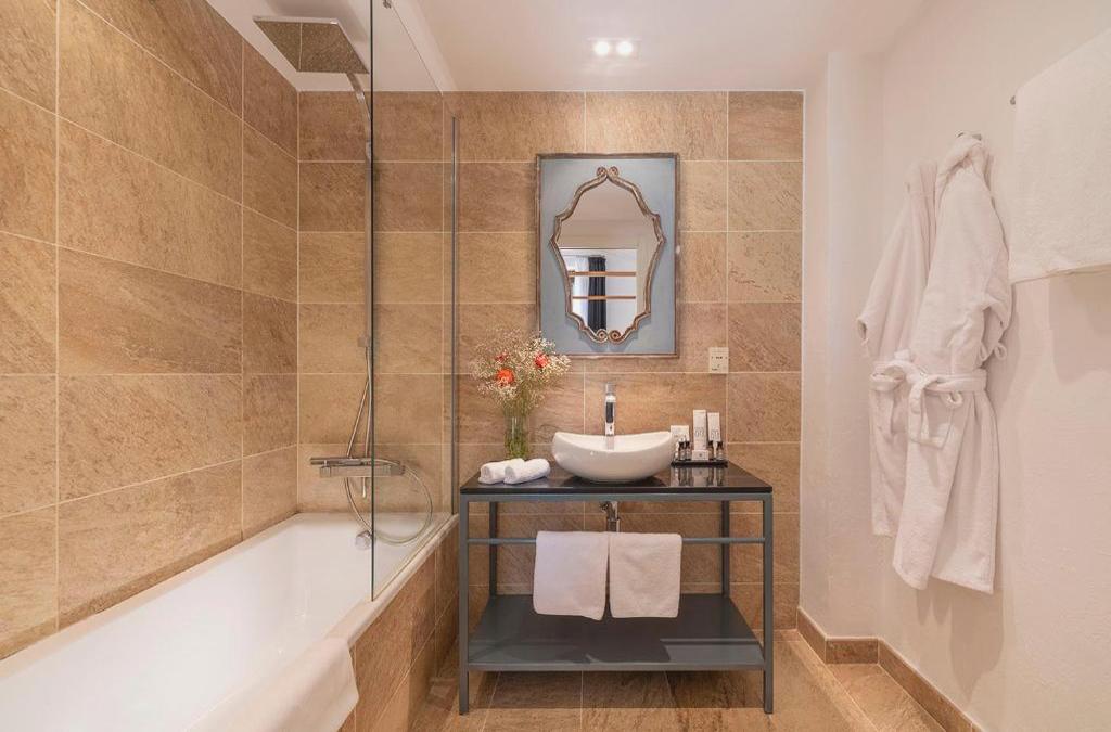 Hotel 5* en un monasterio del s. X en plena Costa Brava - Sant Pere del Bosc Hotel & Spa - Adults Recommended