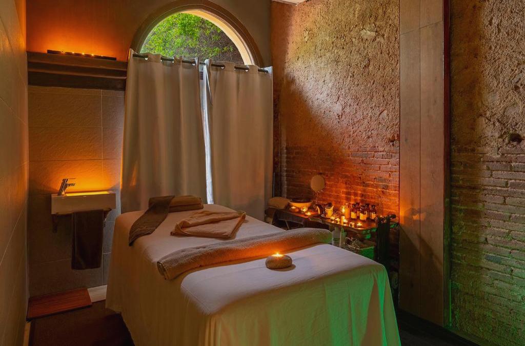 Hotel 5* en un monasterio del s. X en plena Costa Brava - Sant Pere del Bosc Hotel & Spa - Adults Recommended