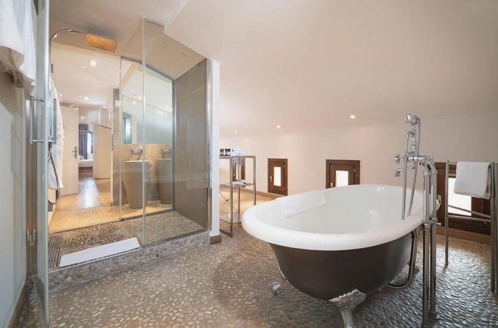 Hotel 5* en un monasterio del s. X en plena Costa Brava - Sant Pere del Bosc Hotel & Spa - Adults Recommended
