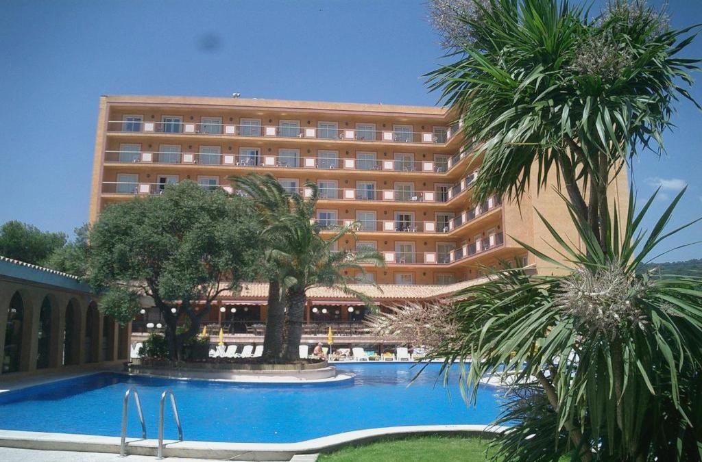 Vacaciones Slow Travel en hotel 4* superior en la costa del Maresme - Luna Club Yoga & Spa Hotel