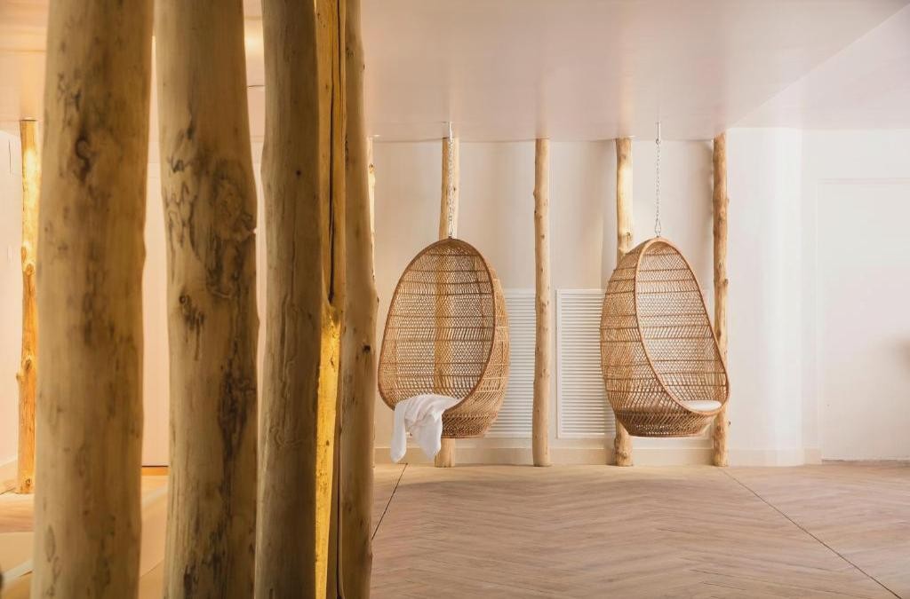 ¡Desconecta en Malgrat de Mar con yoga, Tai-Chi y zona solo adultos!