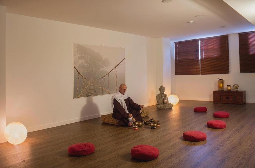 ¡Desconecta en Malgrat de Mar con yoga, Tai-Chi y zona solo adultos! - Hotel Luna Park Yoga and Spa
