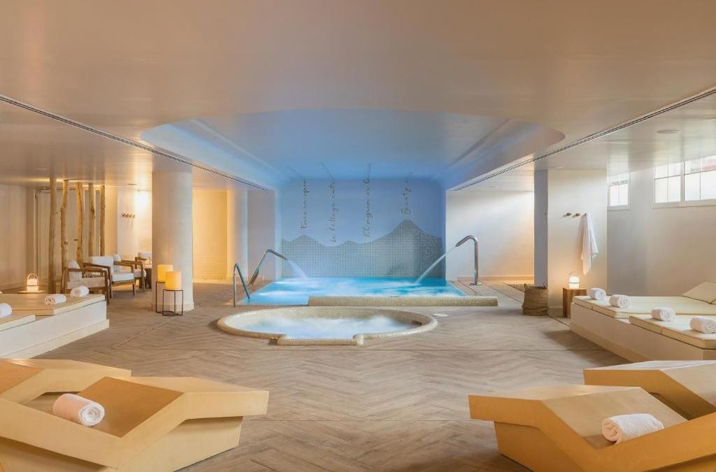 ¡Desconecta en Malgrat de Mar con yoga, Tai-Chi y zona solo adultos! - Hotel Luna Park Yoga and Spa