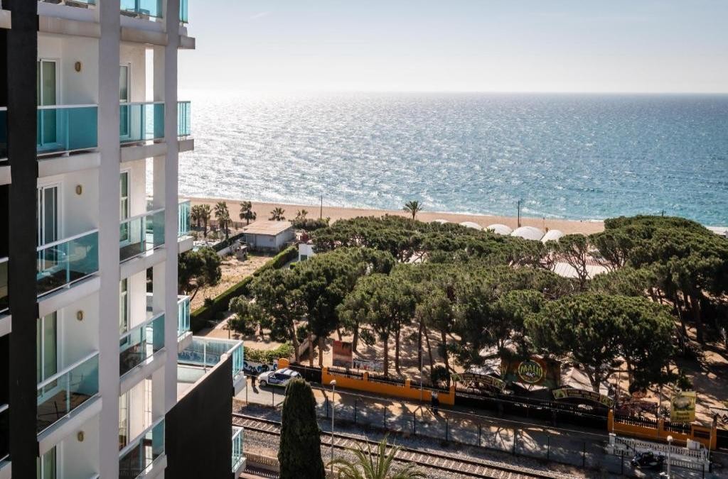 Sun, Sea & Savings: Hotel 100 m from the Beach close to Barcelona