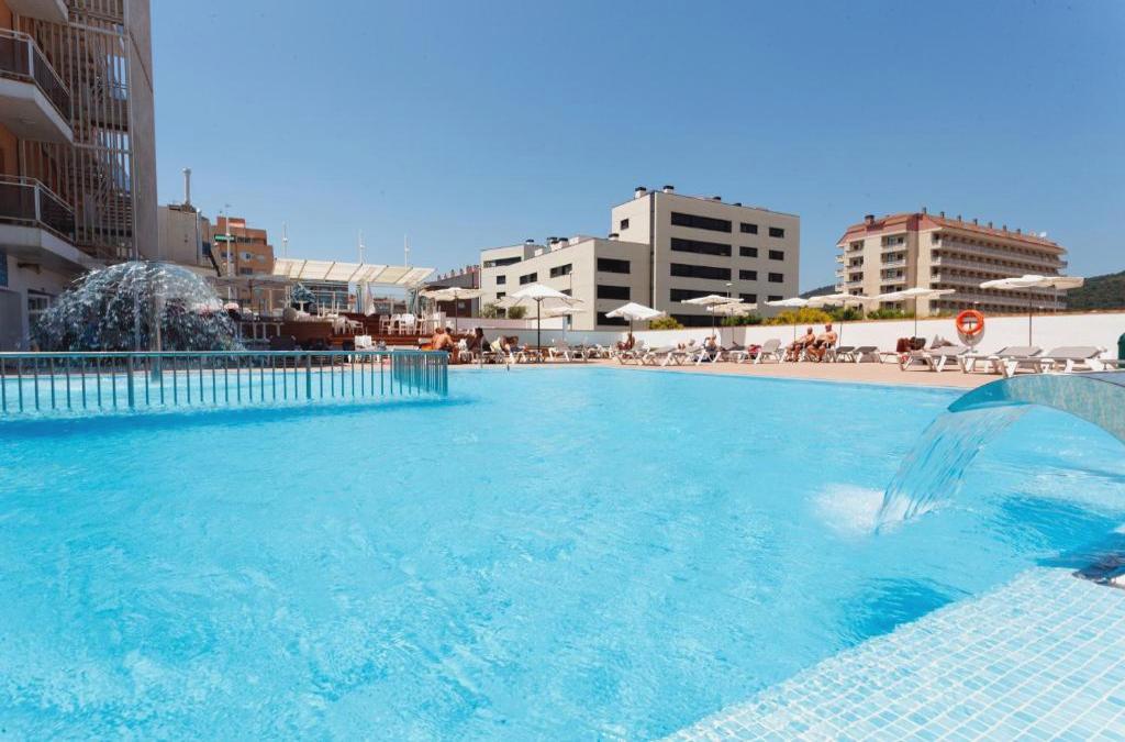 ¡Este Halloween, los peques viajan con descuento! Escápate a Malgrat de Mar - Hotel Sorra Daurada Splash