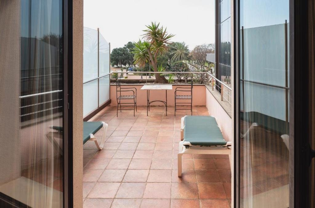 ¡Sumérgete en el paraíso termal de la Costa Dorada! Hotel 4* con Aquatonic incluido - Hotel Termes Montbrió
