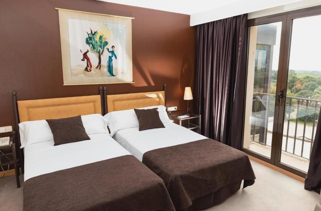 ¡Sumérgete en el paraíso termal de la Costa Dorada! Hotel 4* con Aquatonic incluido - Hotel Termes Montbrió