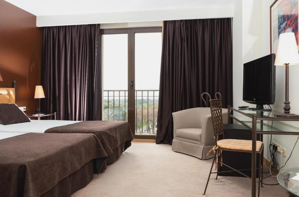 ¡Sumérgete en el paraíso termal de la Costa Dorada! Hotel 4* con Aquatonic incluido - Hotel Termes Montbrió