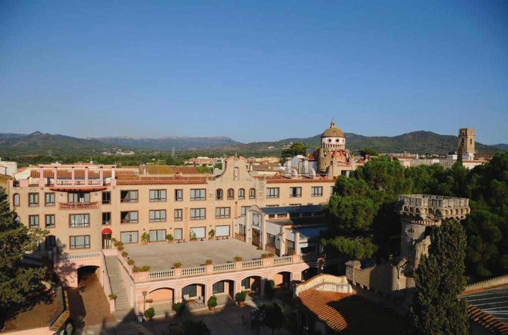 ¡Sumérgete en el paraíso termal de la Costa Dorada! Hotel 4* con Aquatonic incluido - Hotel Termes Montbrió