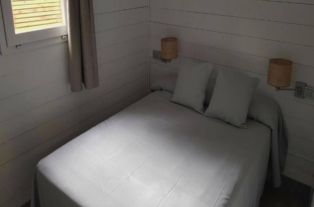 Mucho más que un camping: tu cabaña con estilo frente al Mediterráneo - Alannia Els Prats
