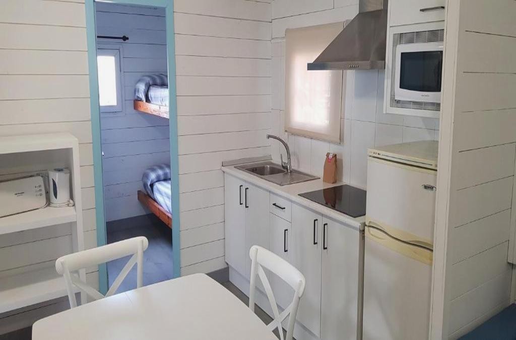 Mucho más que un camping: tu cabaña con estilo frente al Mediterráneo - Alannia Els Prats