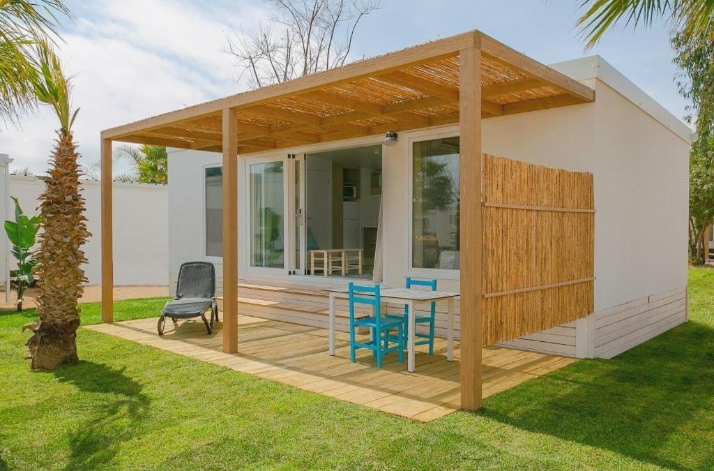 Mucho más que un camping: tu cabaña con estilo frente al Mediterráneo - Alannia Els Prats