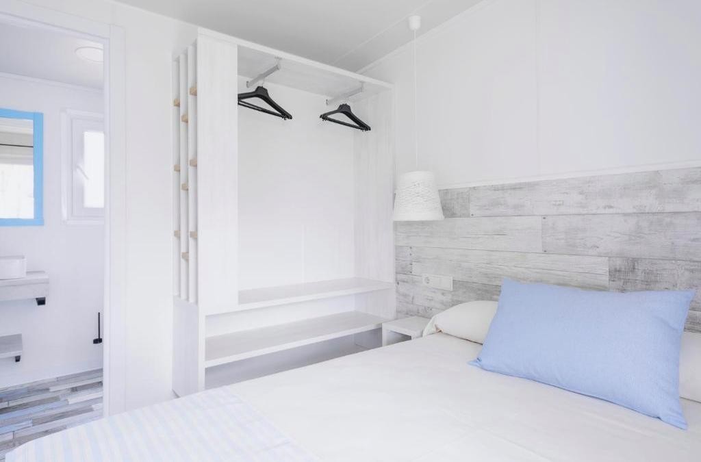 Mucho más que un camping: tu cabaña con estilo frente al Mediterráneo - Alannia Els Prats