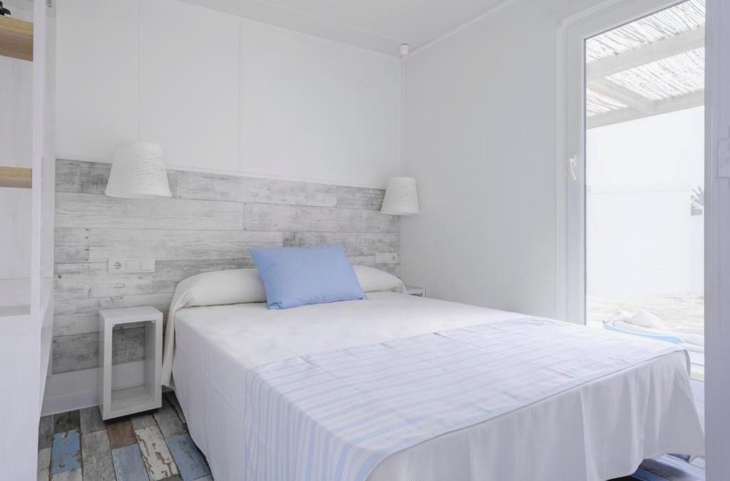 Mucho más que un camping: tu cabaña con estilo frente al Mediterráneo - Alannia Els Prats